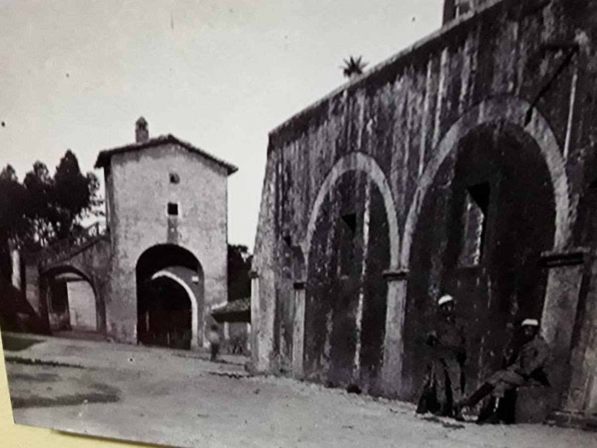 Alloggio La Torre Fossanova Priverno Extérieur photo