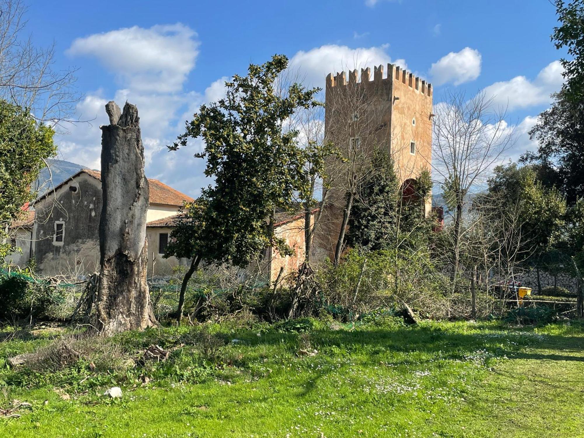 Alloggio La Torre Fossanova Priverno Extérieur photo